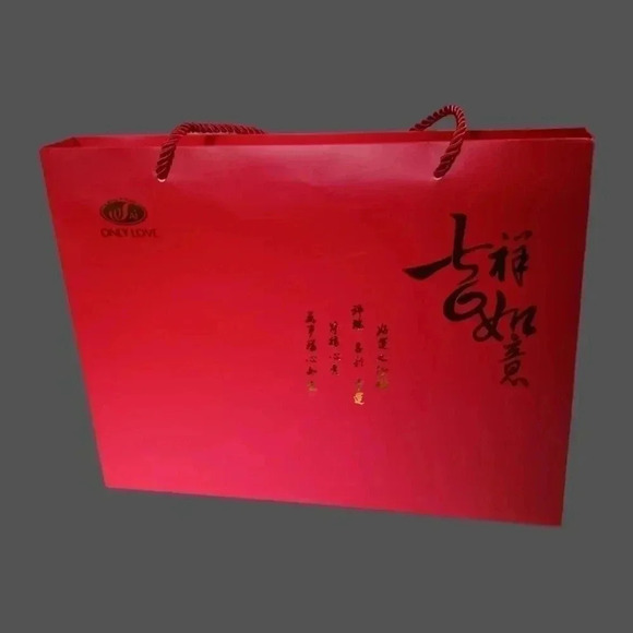 Only love elegantly stunning scarf or shawl red and black color - Picture 6 of 7